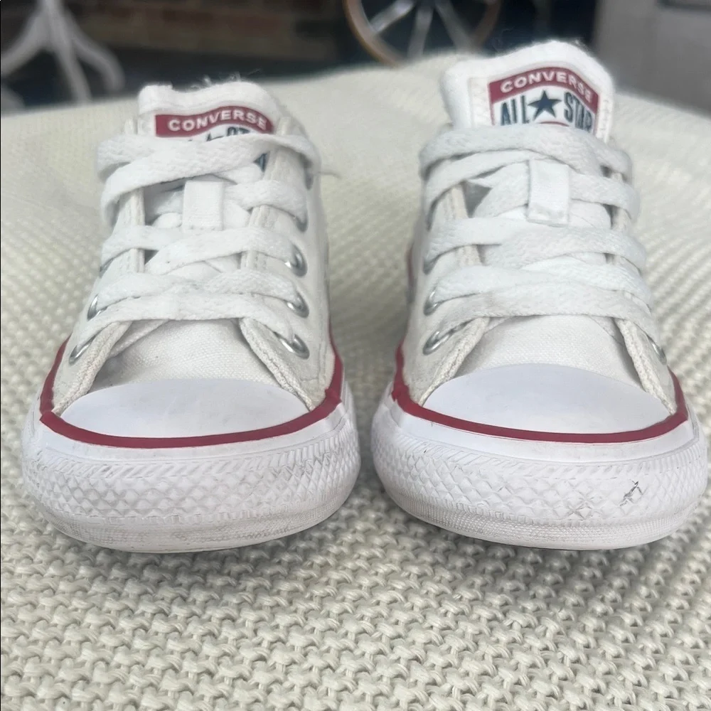 Converse Kids Chuck Taylor All Star White Red Low Top Sneakers 11 Toddler